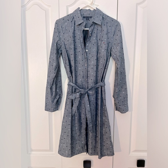 ✨NWT | Tommy Hilfiger | Buttoned up denim polka dots belted dress - Picture 1 of 11